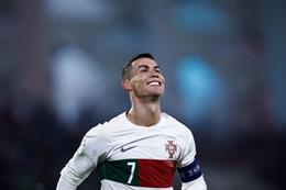 Ronaldo trình làng kiểu ăn mừng mới 